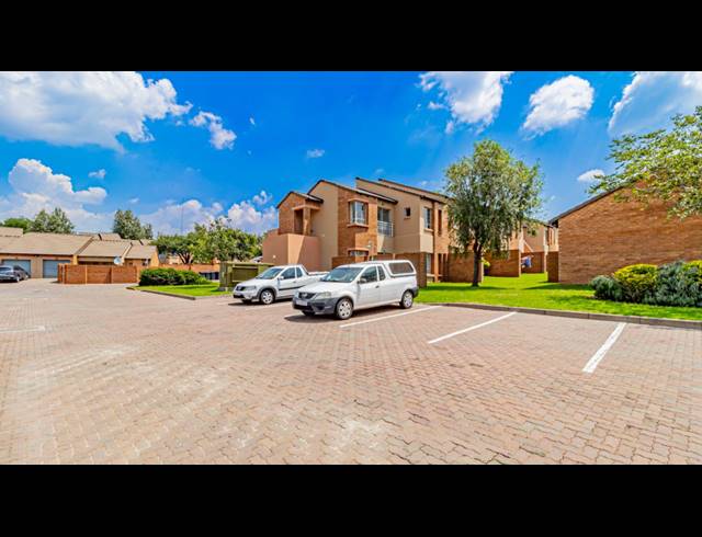 2 BEDROOM APARTMENT FOR SALE IN NOORDWYK